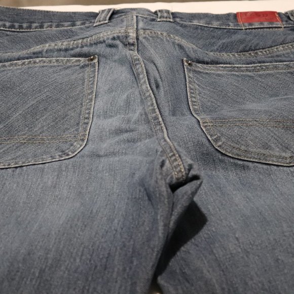 Izod Jeans - Picture 5 of 5